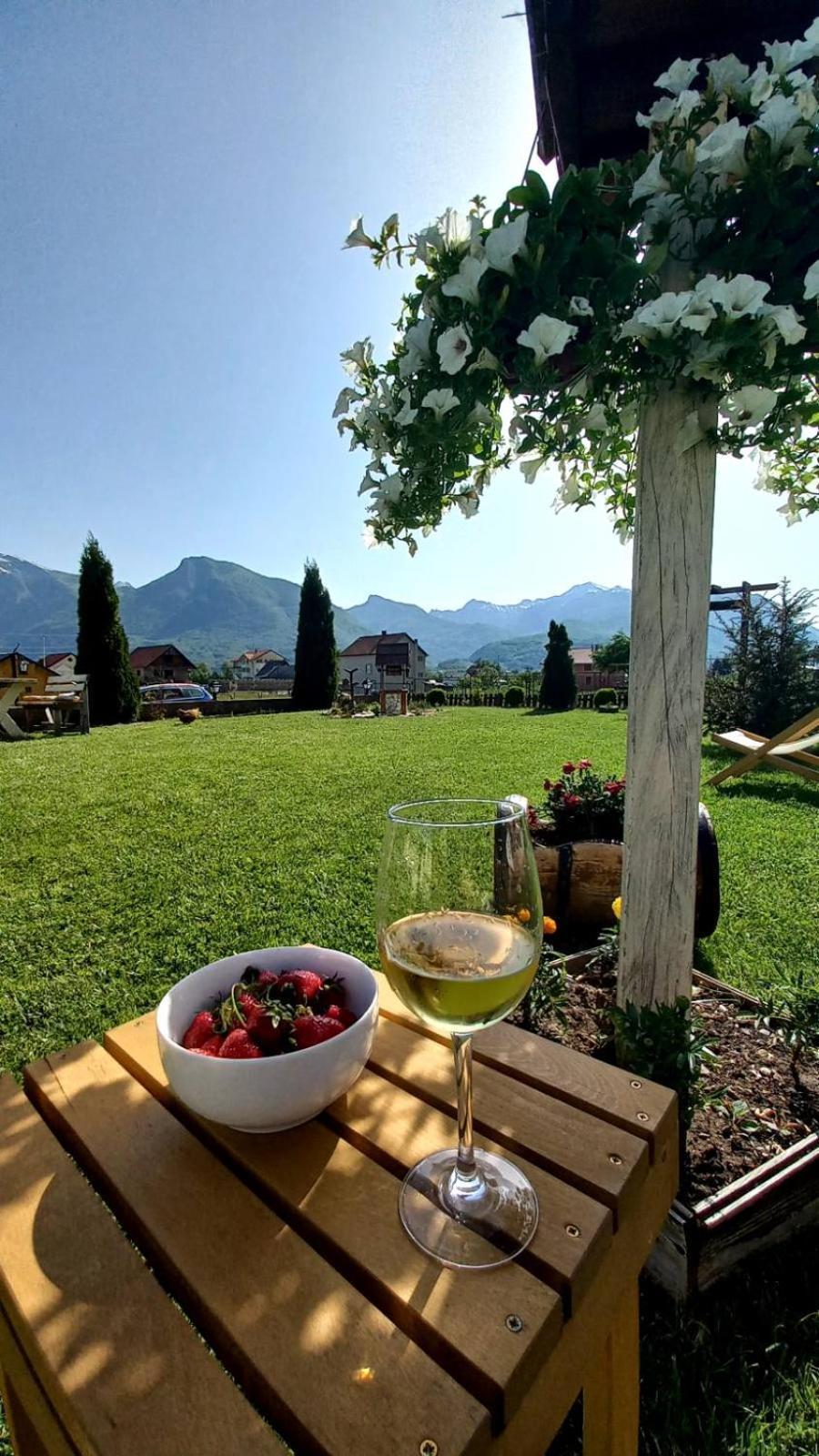 Vila Merak Gusinje Buitenkant foto