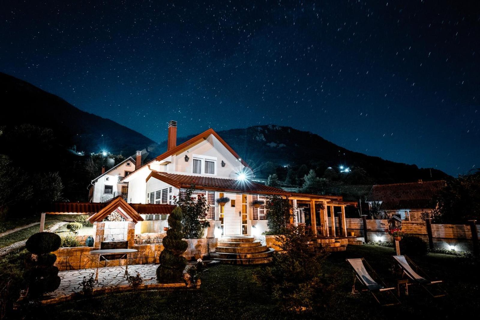 Vila Merak Gusinje Buitenkant foto