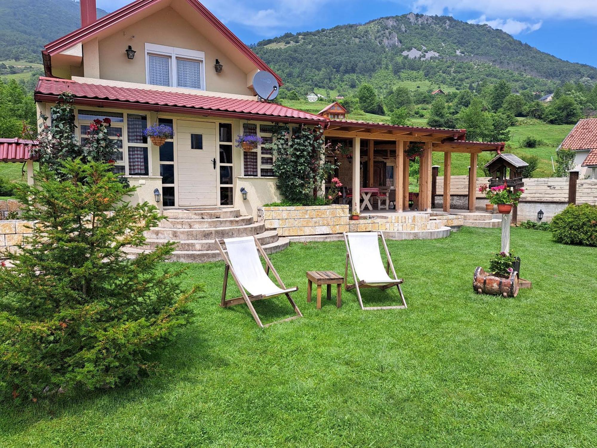 Vila Merak Gusinje Buitenkant foto